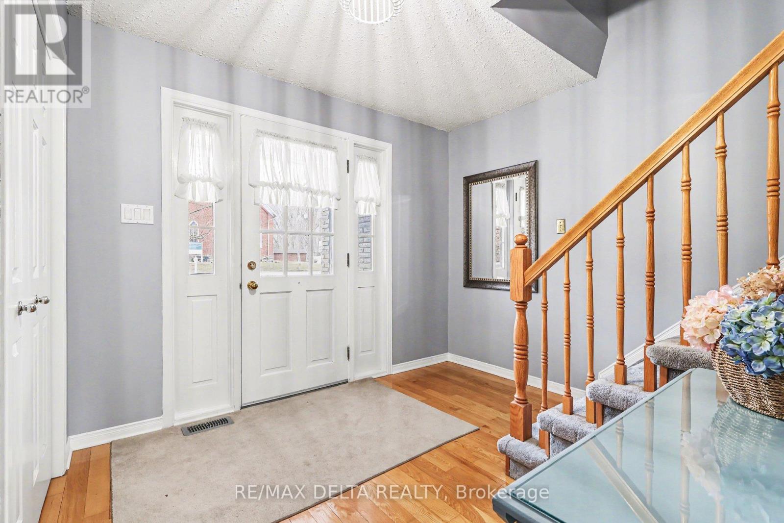 10532 Main Street, North Dundas, Ontario  K0E 1W0 - Photo 5 - X12928280