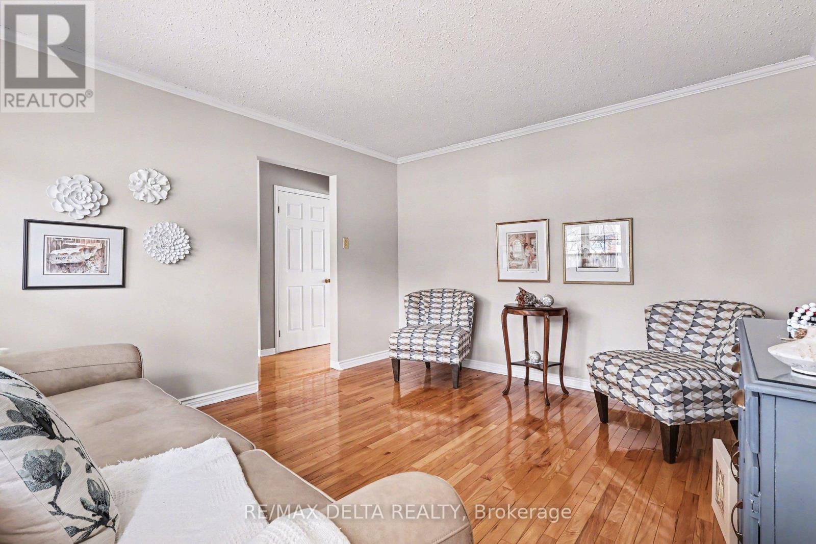 10532 Main Street, North Dundas, Ontario  K0E 1W0 - Photo 8 - X12928280