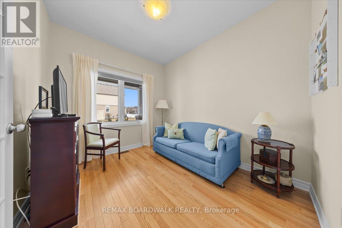 617 Capuchon Way, Ottawa, Ontario  K4A 0W2 - Photo 3 - X12928442