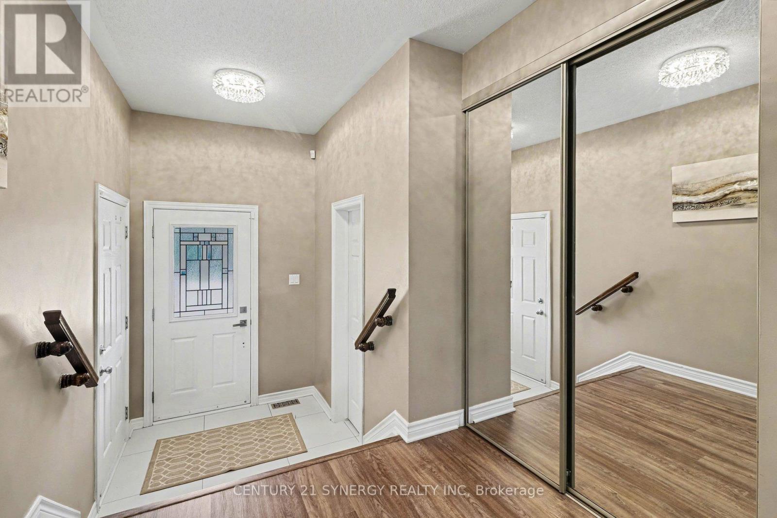 114 Silvermoon Crescent, Ottawa, Ontario  K4A 0P9 - Photo 3 - X12928472