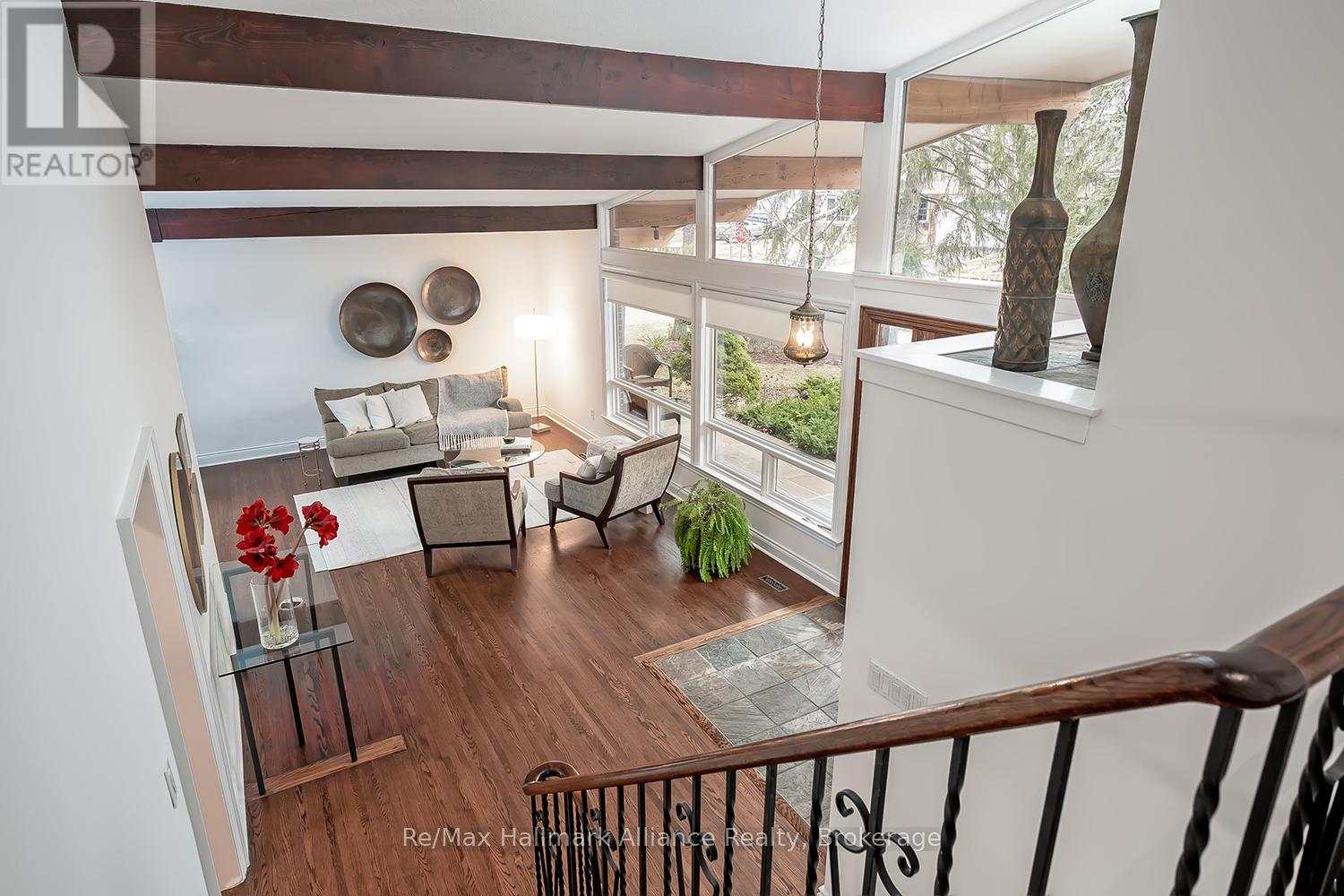 8 Silverthorne Bush Drive, Toronto, Ontario  M9C 2X5 - Photo 18 - W12928376