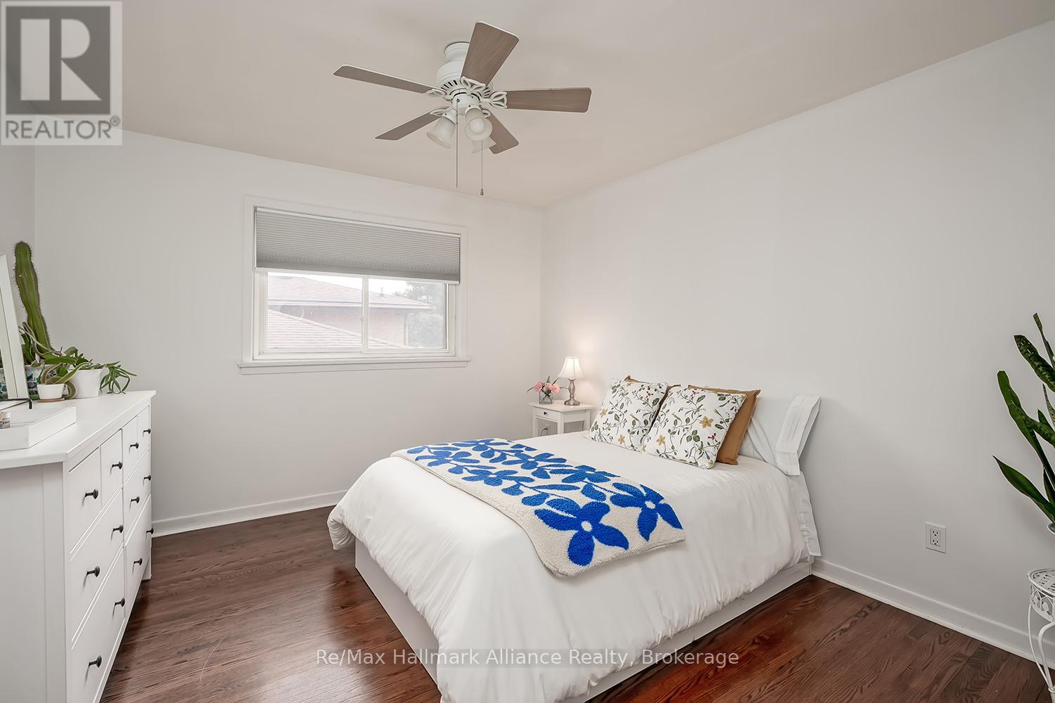 8 Silverthorne Bush Drive, Toronto, Ontario  M9C 2X5 - Photo 22 - W12928376