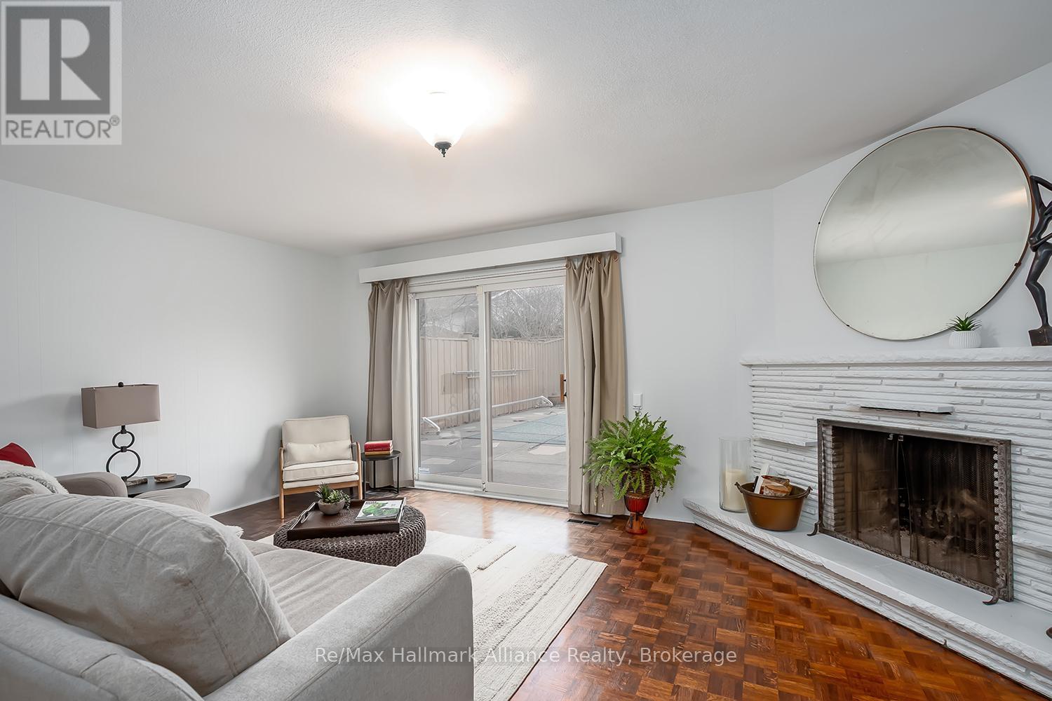 8 Silverthorne Bush Drive, Toronto, Ontario  M9C 2X5 - Photo 26 - W12928376