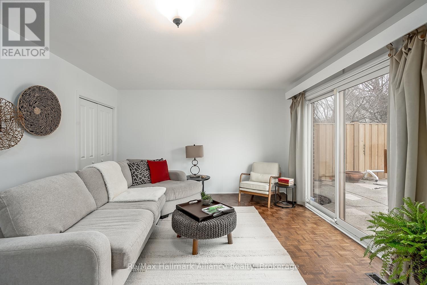 8 Silverthorne Bush Drive, Toronto, Ontario  M9C 2X5 - Photo 27 - W12928376