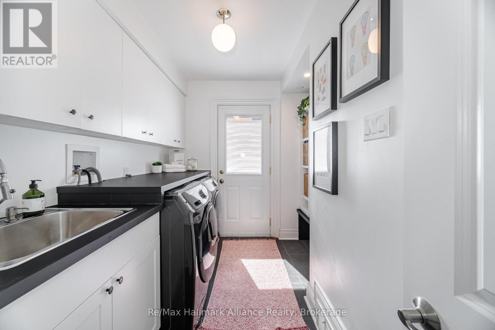 8 Silverthorne Bush Drive, Toronto, Ontario  M9C 2X5 - Photo 30 - W12928376