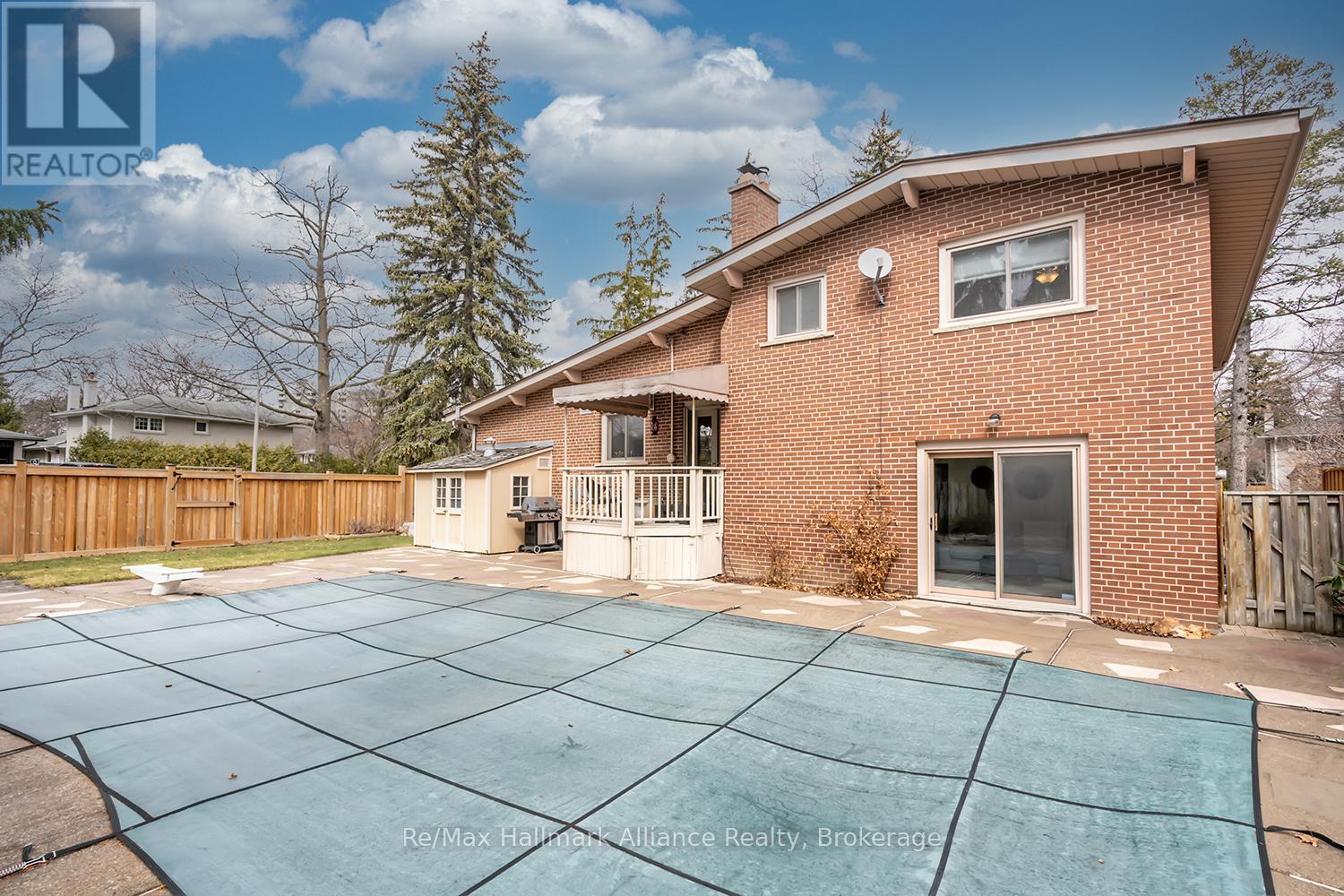 8 Silverthorne Bush Drive, Toronto, Ontario  M9C 2X5 - Photo 38 - W12928376