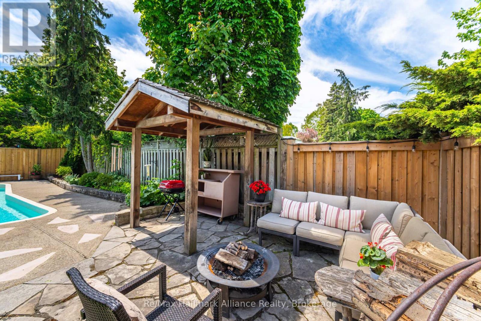 8 Silverthorne Bush Drive, Toronto, Ontario  M9C 2X5 - Photo 44 - W12928376