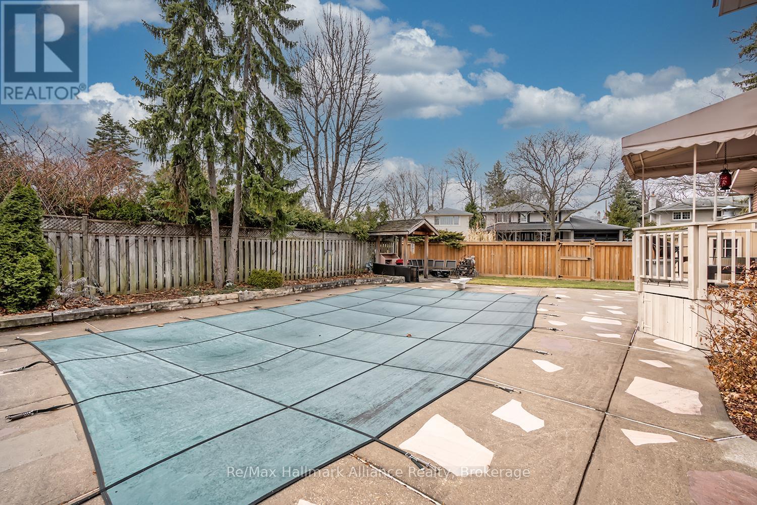 8 Silverthorne Bush Drive, Toronto, Ontario  M9C 2X5 - Photo 45 - W12928376