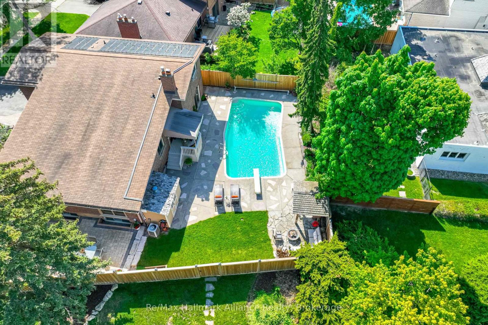 8 Silverthorne Bush Drive, Toronto, Ontario  M9C 2X5 - Photo 50 - W12928376