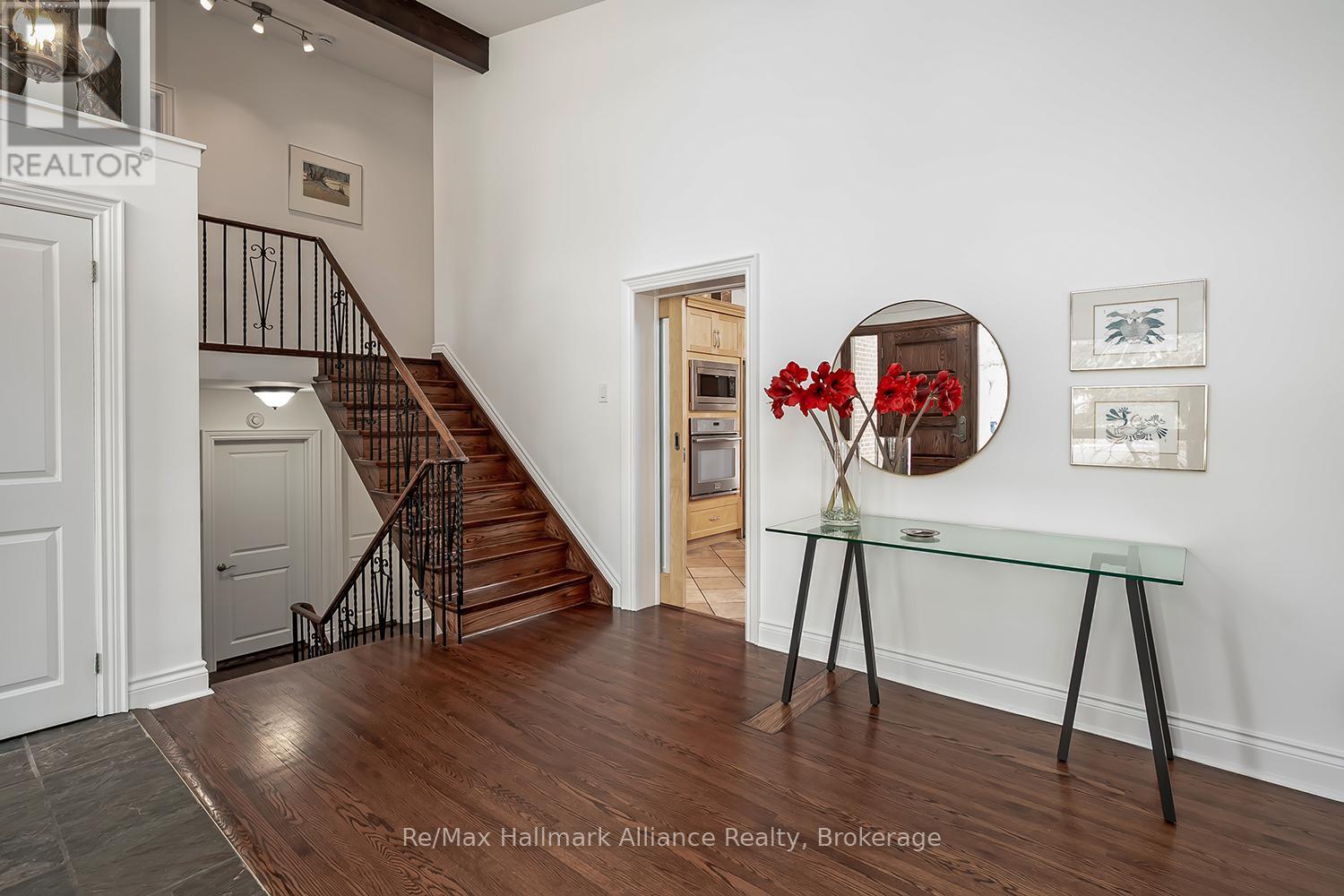 8 Silverthorne Bush Drive, Toronto, Ontario  M9C 2X5 - Photo 7 - W12928376