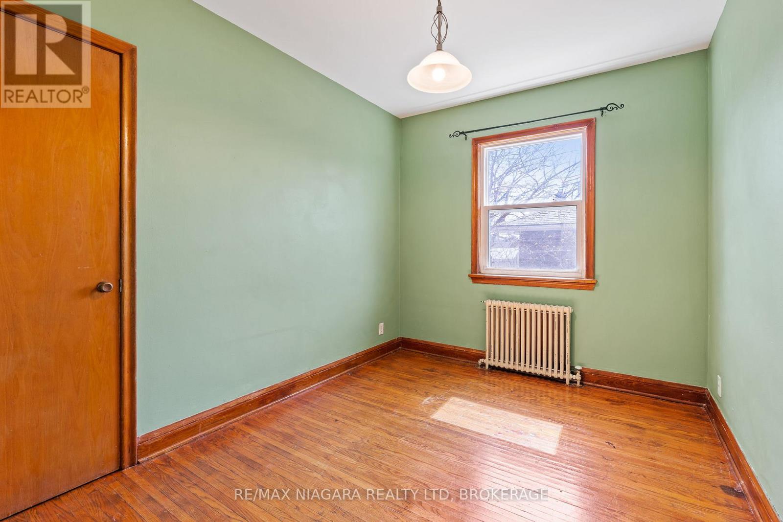 Unit #1 - 136 Haig Street, St. Catharines, Ontario  L2R 6L3 - Photo 10 - X12928276