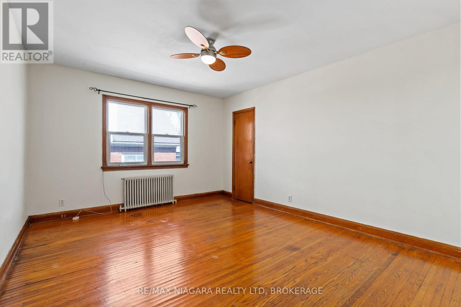 Unit #1 - 136 Haig Street, St. Catharines, Ontario  L2R 6L3 - Photo 11 - X12928276