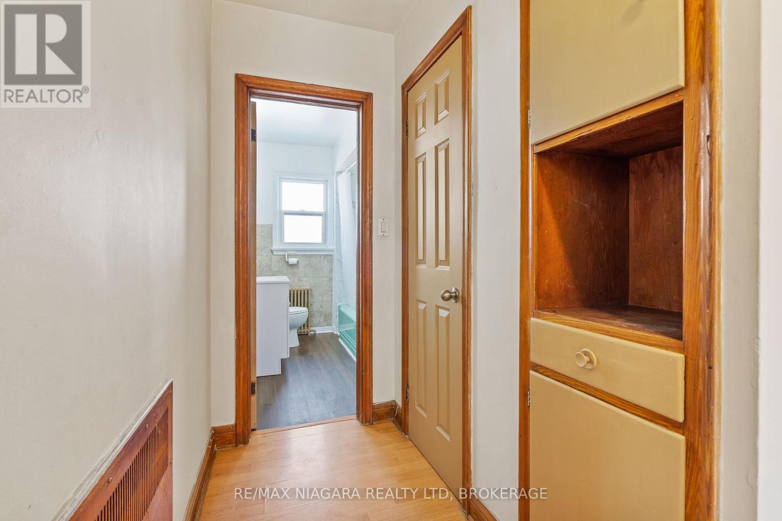 Unit #1 - 136 Haig Street, St. Catharines, Ontario  L2R 6L3 - Photo 8 - X12928276