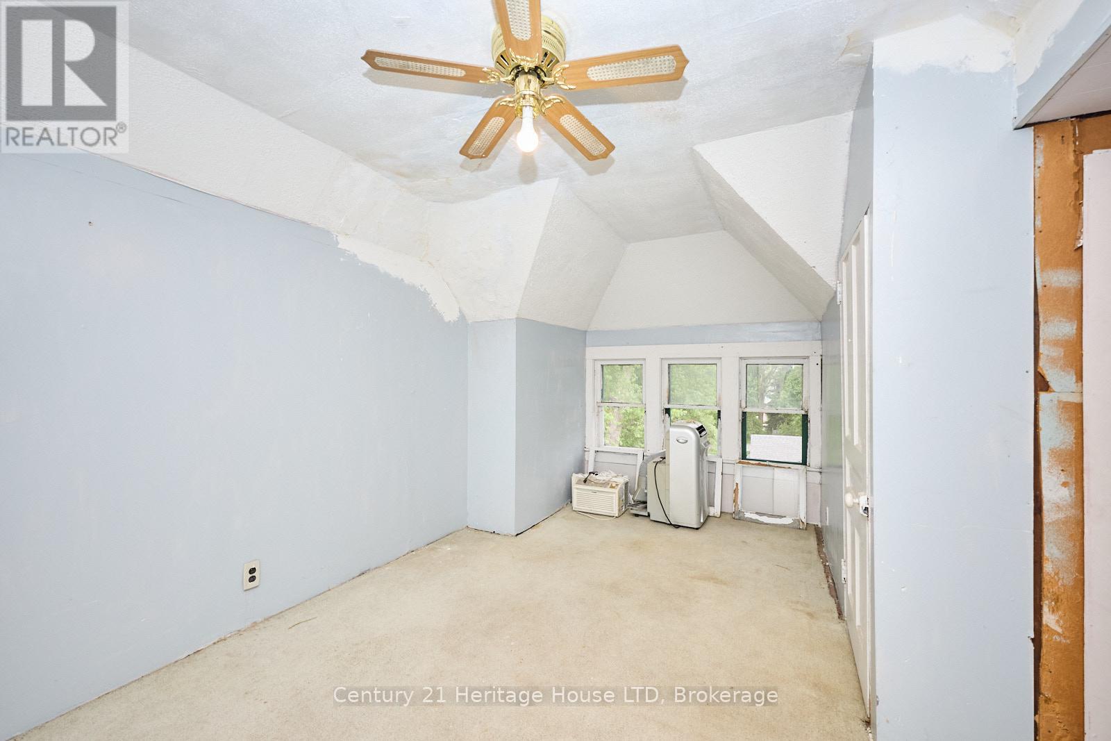 218 Phipps Street, Fort Erie (Central), Ontario  L2A 2V5 - Photo 42 - X12928368