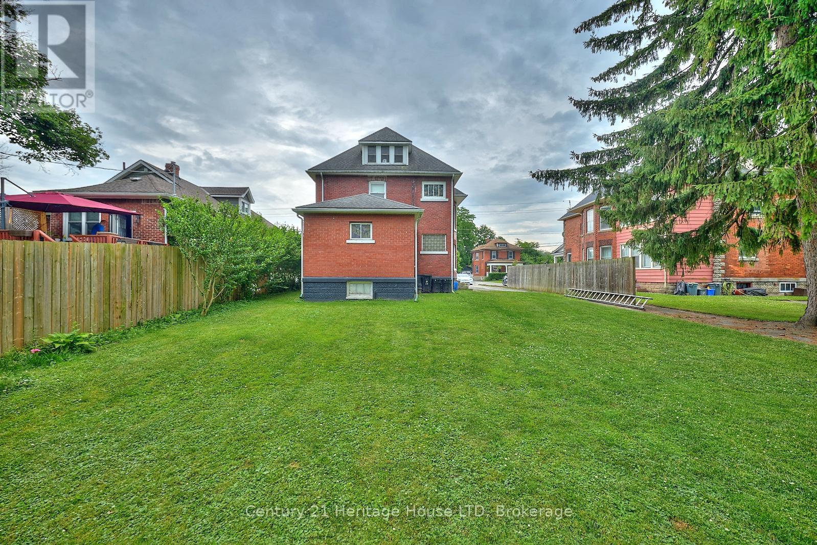 218 Phipps Street, Fort Erie (Central), Ontario  L2A 2V5 - Photo 45 - X12928368