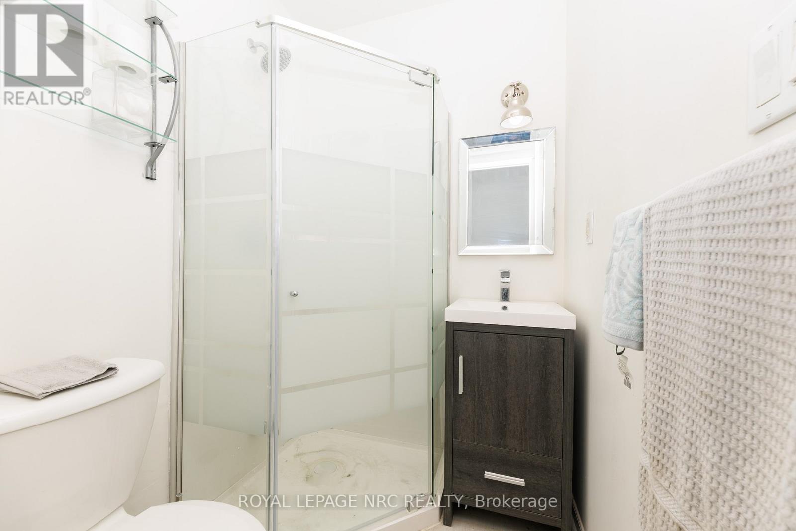 46 Shakespeare Avenue, Niagara-On-The-Lake, Ontario  L0S 1J0 - Photo 12 - X12928416