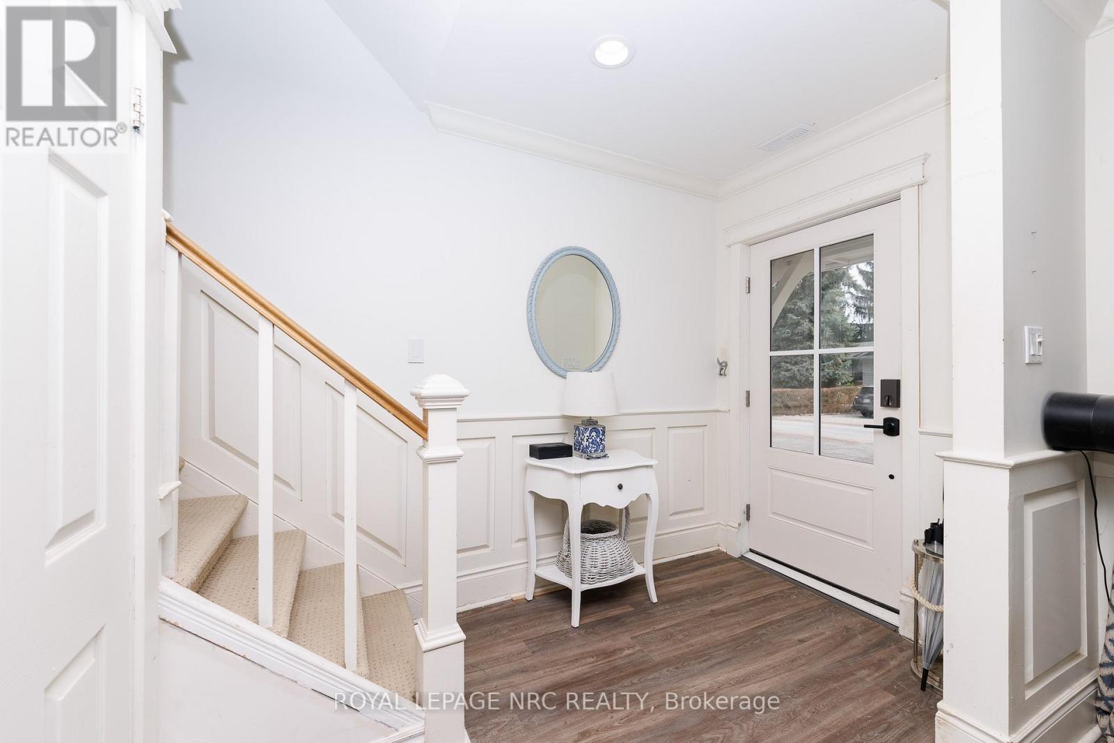 46 Shakespeare Avenue, Niagara-On-The-Lake, Ontario  L0S 1J0 - Photo 9 - X12928416