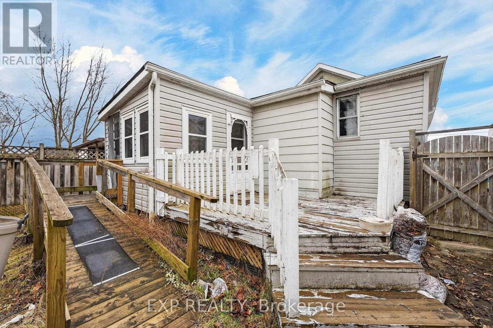 150 Crowland Avenue, Welland (Lincoln/crowland), Ontario  L3B 1X3 - Photo 27 - X12928466