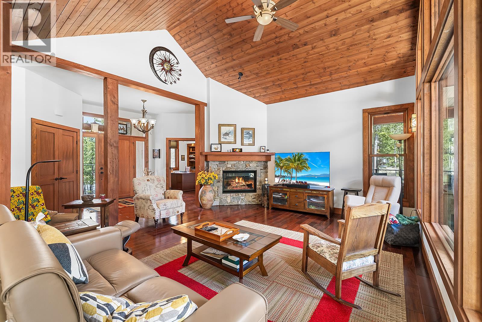 5962 Wolf Creek Road, Wasa, British Columbia  V0B 2K0 - Photo 8 - 10376423