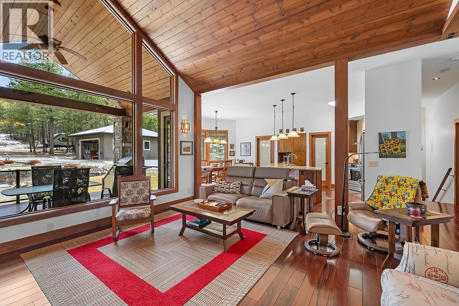 5962 Wolf Creek Road, Wasa, British Columbia  V0B 2K0 - Photo 6 - 10376423