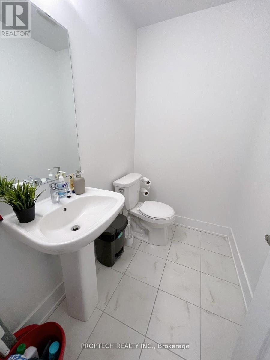 25 Gillivary Drive, Whitby, Ontario  L1P 0C9 - Photo 16 - E12905950