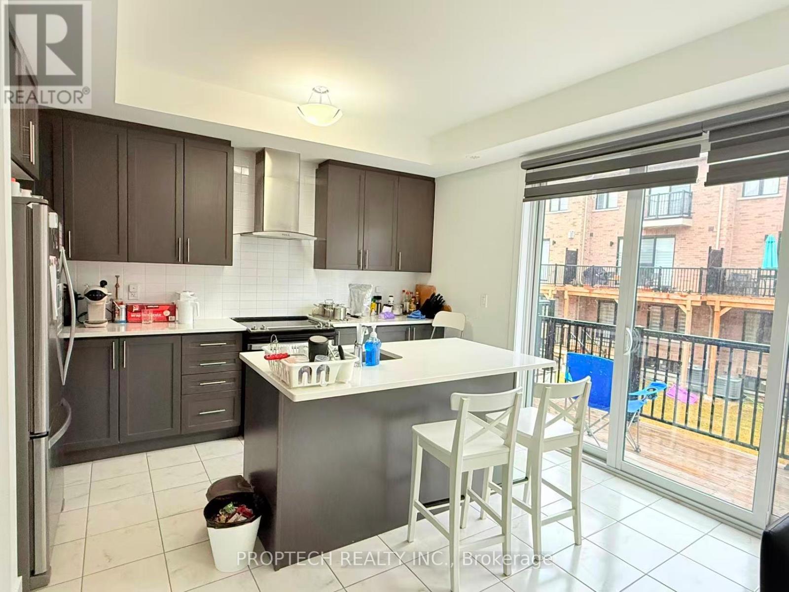 25 Gillivary Drive, Whitby, Ontario  L1P 0C9 - Photo 7 - E12905950