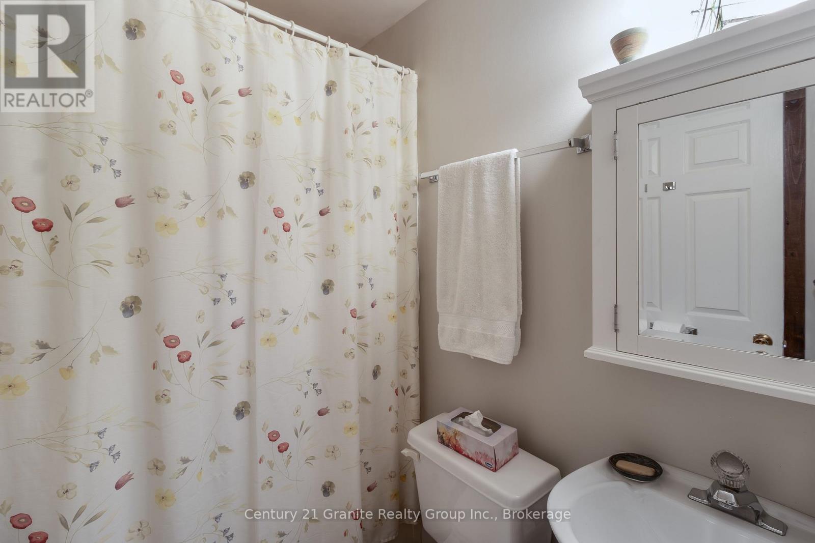 2029 Little Hawk Lake Road, Algonquin Highlands, Ontario  K0M 1S0 - Photo 21 - X12928426