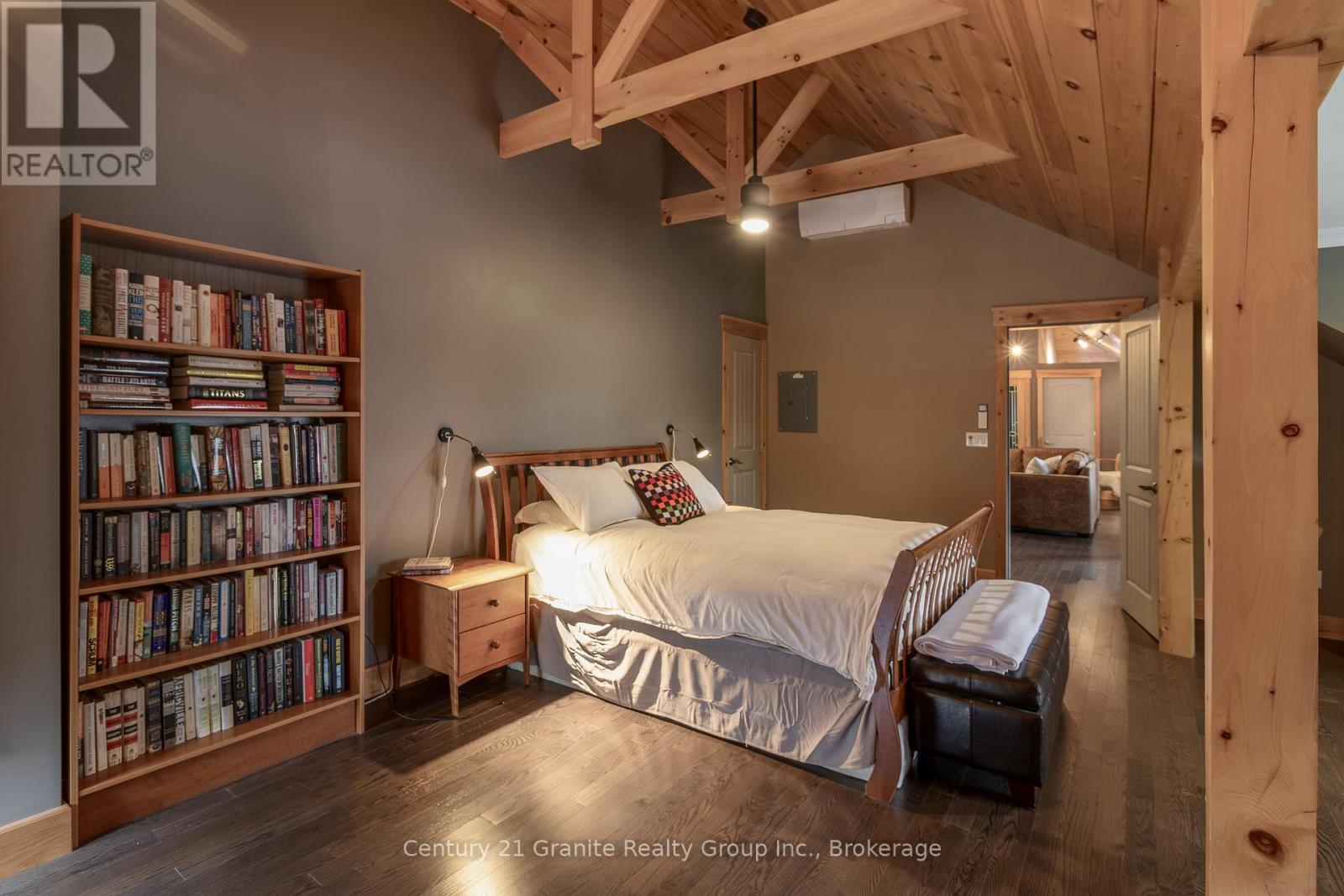 2029 Little Hawk Lake Road, Algonquin Highlands, Ontario  K0M 1S0 - Photo 34 - X12928426