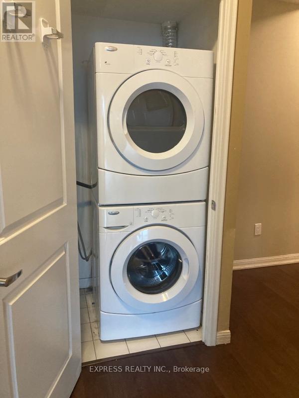 1701 - 21 Grand Magazine Street, Toronto, Ontario  M5V 1B5 - Photo 4 - C12928400