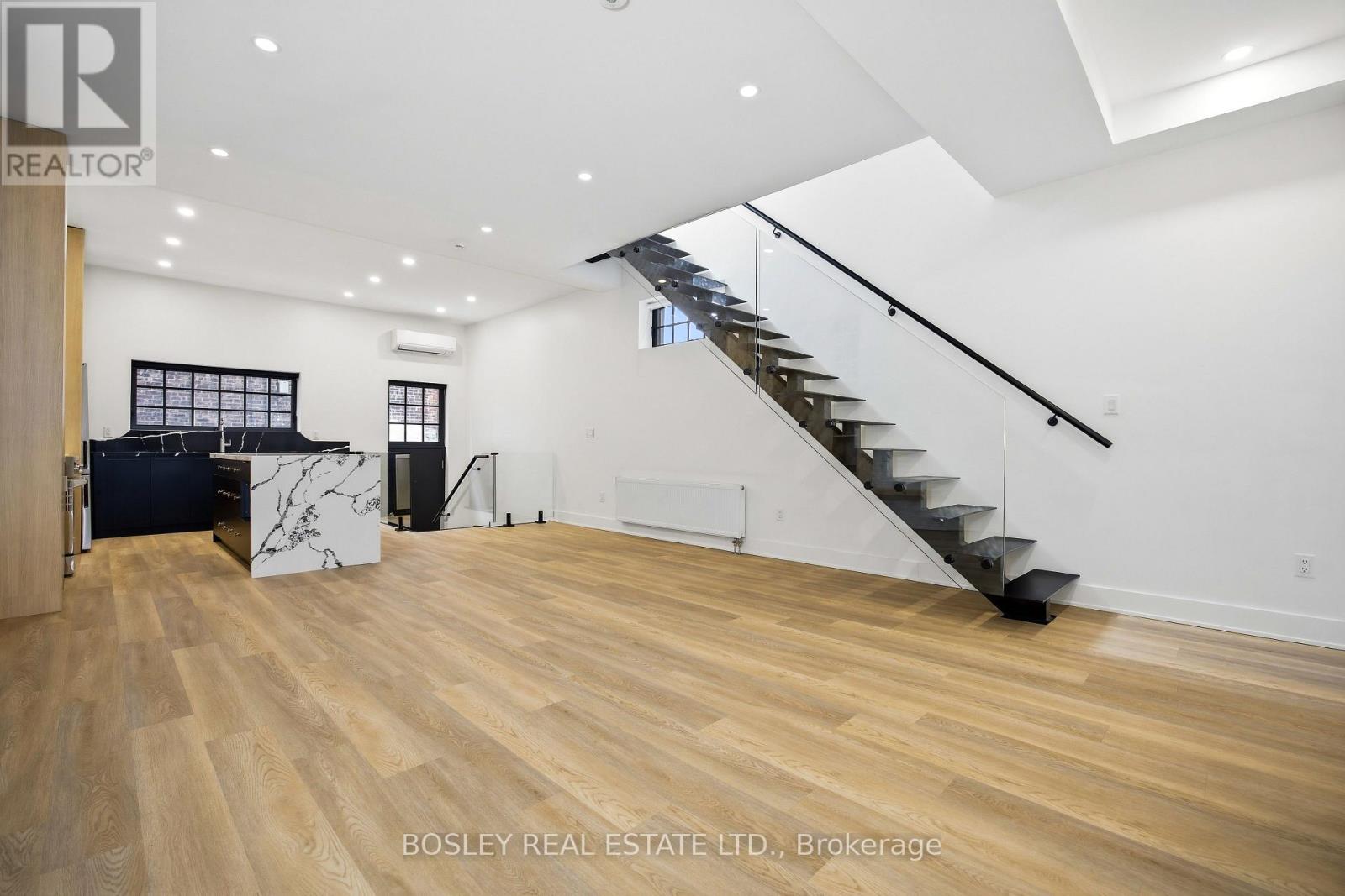 2 - 1067 College Street, Toronto (Little Portugal), Ontario  M6H 1B2 - Photo 2 - C12928574