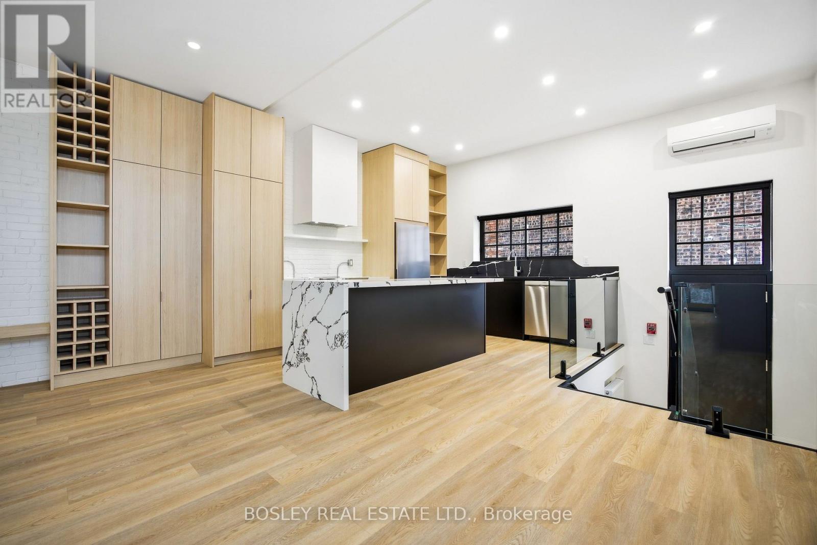 2 - 1067 College Street, Toronto (Little Portugal), Ontario  M6H 1B2 - Photo 4 - C12928574