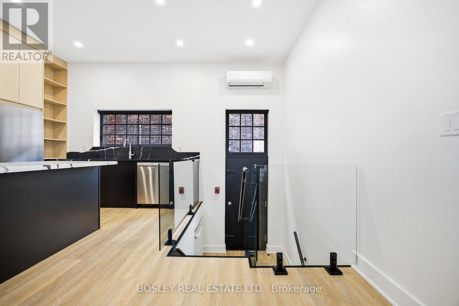 2 - 1067 College Street, Toronto (Little Portugal), Ontario  M6H 1B2 - Photo 6 - C12928574