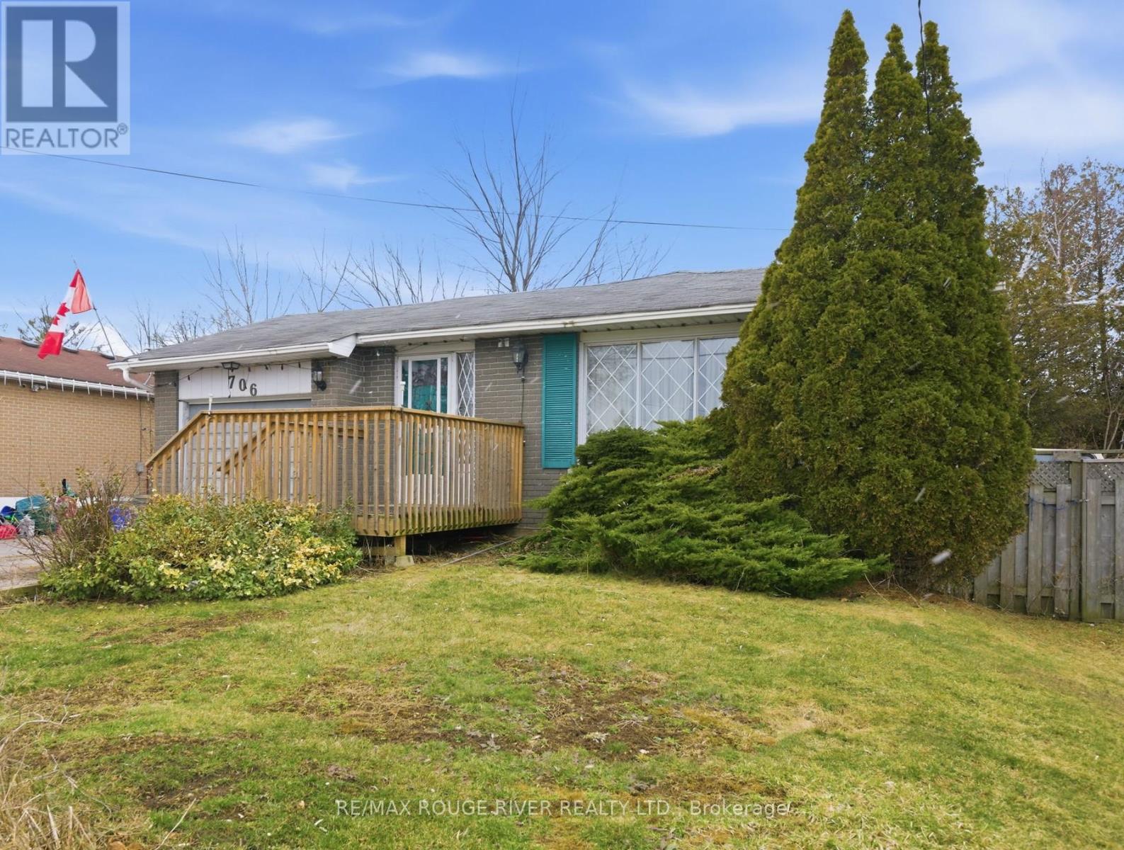 706 Leaside Street, Pickering, Ontario  L1W 2X1 - Photo 2 - E12928314