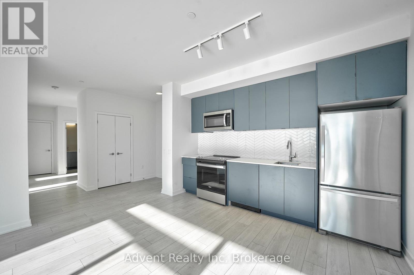 Ph1803 - 1606 Charles Street, Whitby, Ontario  L1N 0P1 - Photo 11 - E12928544