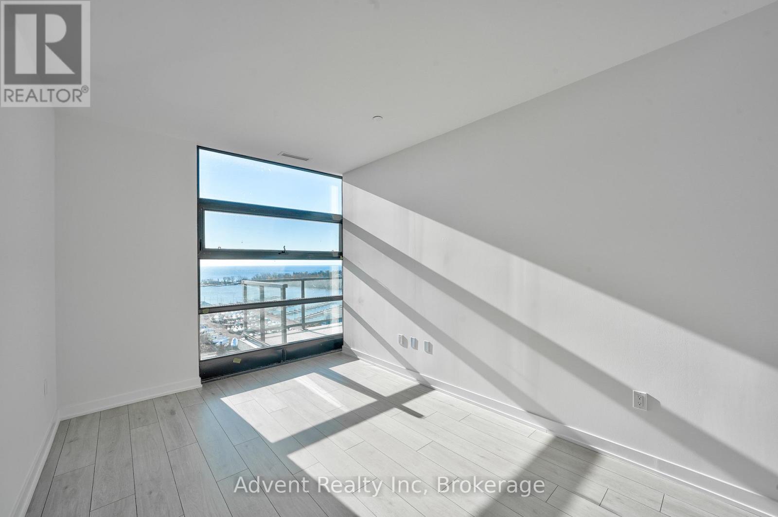 Ph1803 - 1606 Charles Street, Whitby, Ontario  L1N 0P1 - Photo 17 - E12928544