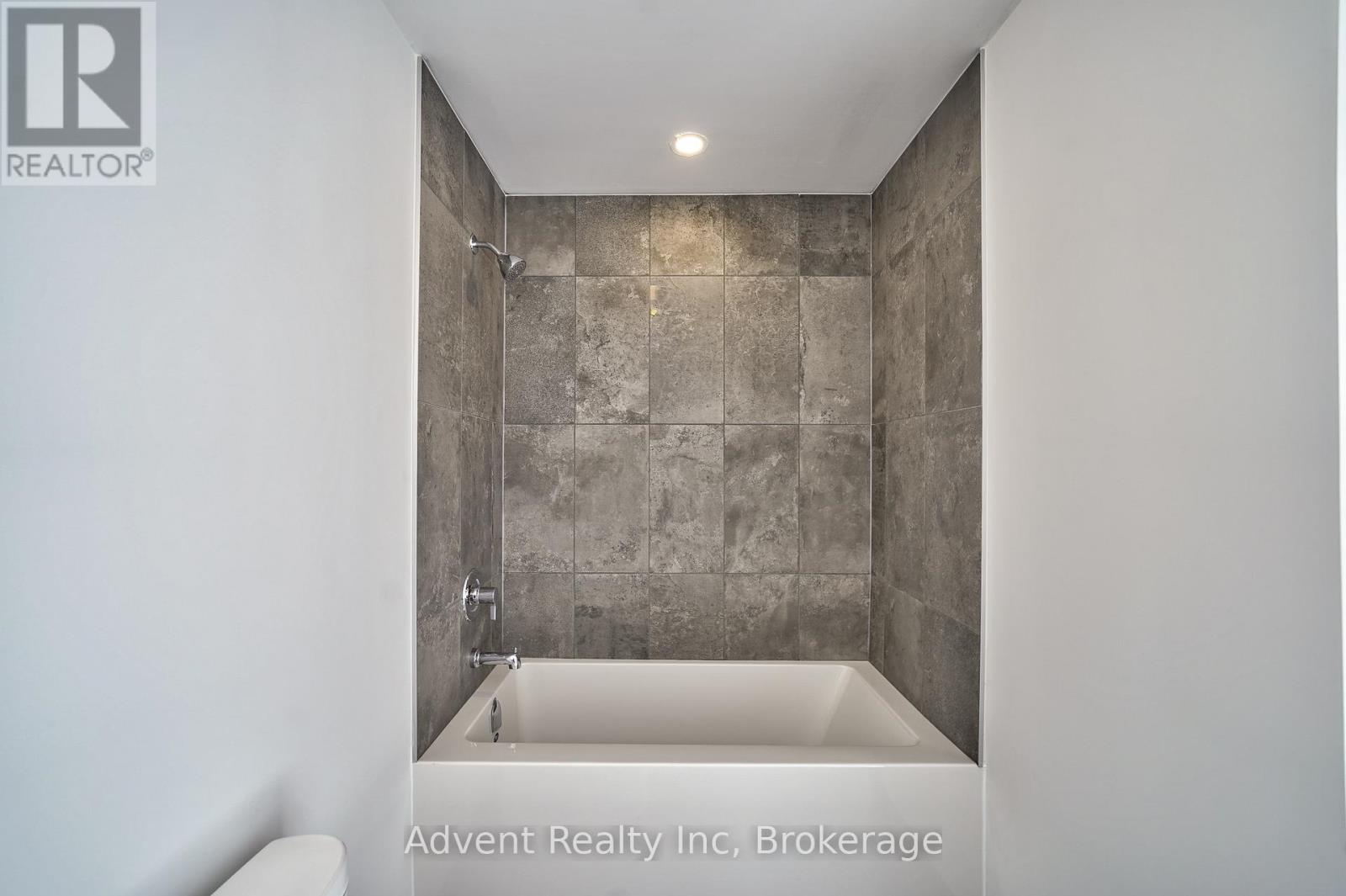 Ph1803 - 1606 Charles Street, Whitby, Ontario  L1N 0P1 - Photo 19 - E12928544