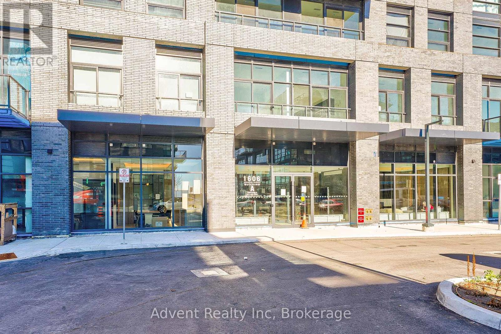 Ph1803 - 1606 Charles Street, Whitby, Ontario  L1N 0P1 - Photo 2 - E12928544