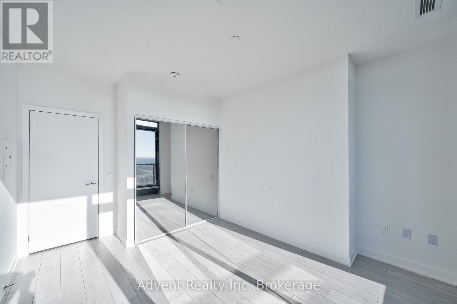 Ph1803 - 1606 Charles Street, Whitby, Ontario  L1N 0P1 - Photo 29 - E12928544