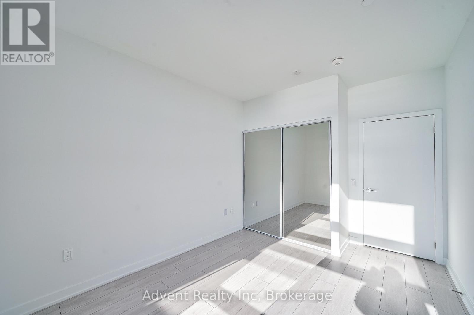 Ph1803 - 1606 Charles Street, Whitby, Ontario  L1N 0P1 - Photo 32 - E12928544