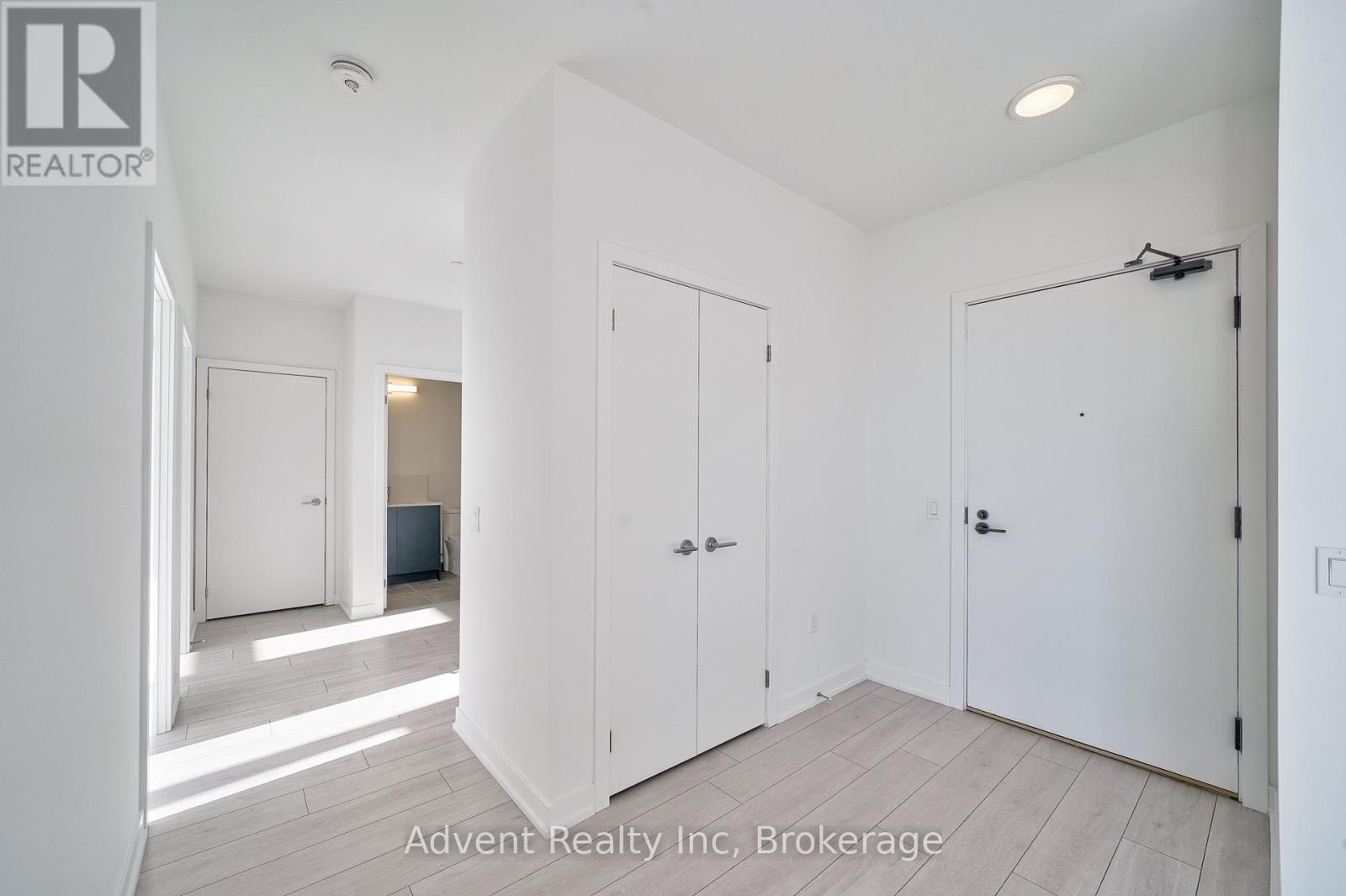 Ph1803 - 1606 Charles Street, Whitby, Ontario  L1N 0P1 - Photo 4 - E12928544