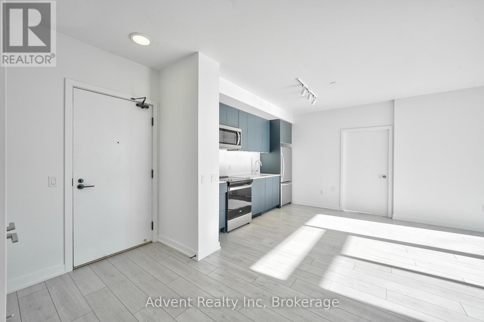 Ph1803 - 1606 Charles Street, Whitby, Ontario  L1N 0P1 - Photo 5 - E12928544