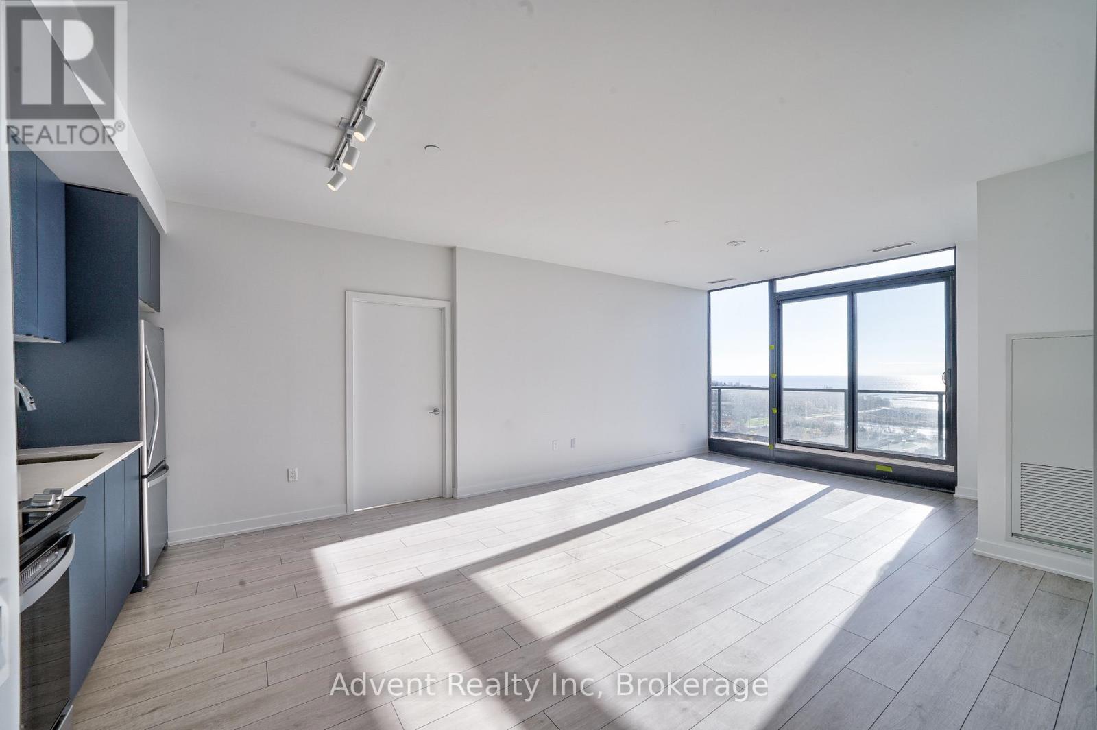 Ph1803 - 1606 Charles Street, Whitby, Ontario  L1N 0P1 - Photo 8 - E12928544