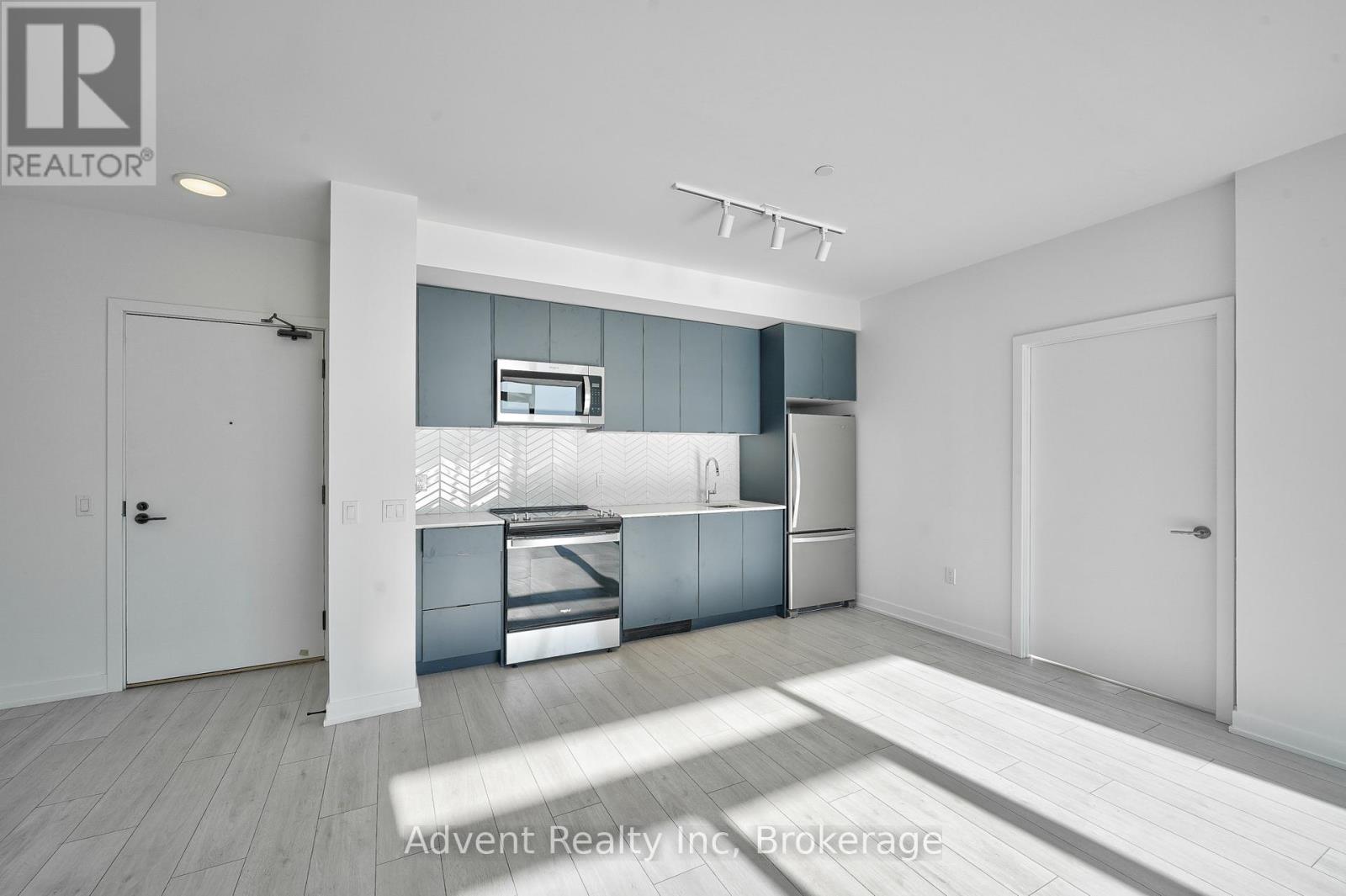 Ph1803 - 1606 Charles Street, Whitby, Ontario  L1N 0P1 - Photo 9 - E12928544