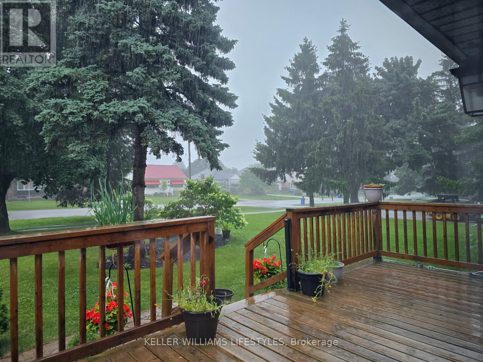 943 Dearness Drive, London South, Ontario  N6E 1N6 - Photo 48 - X12927466