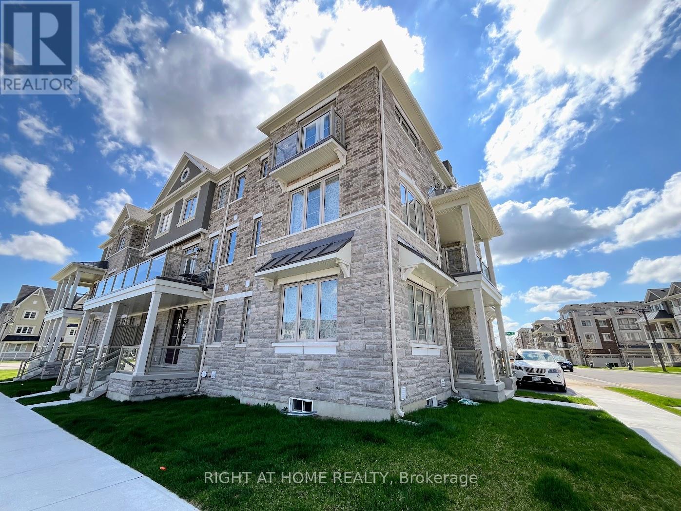 1 Bruce Boyd Drive, Markham, Ontario  L6B 1R3 - Photo 2 - N12928384