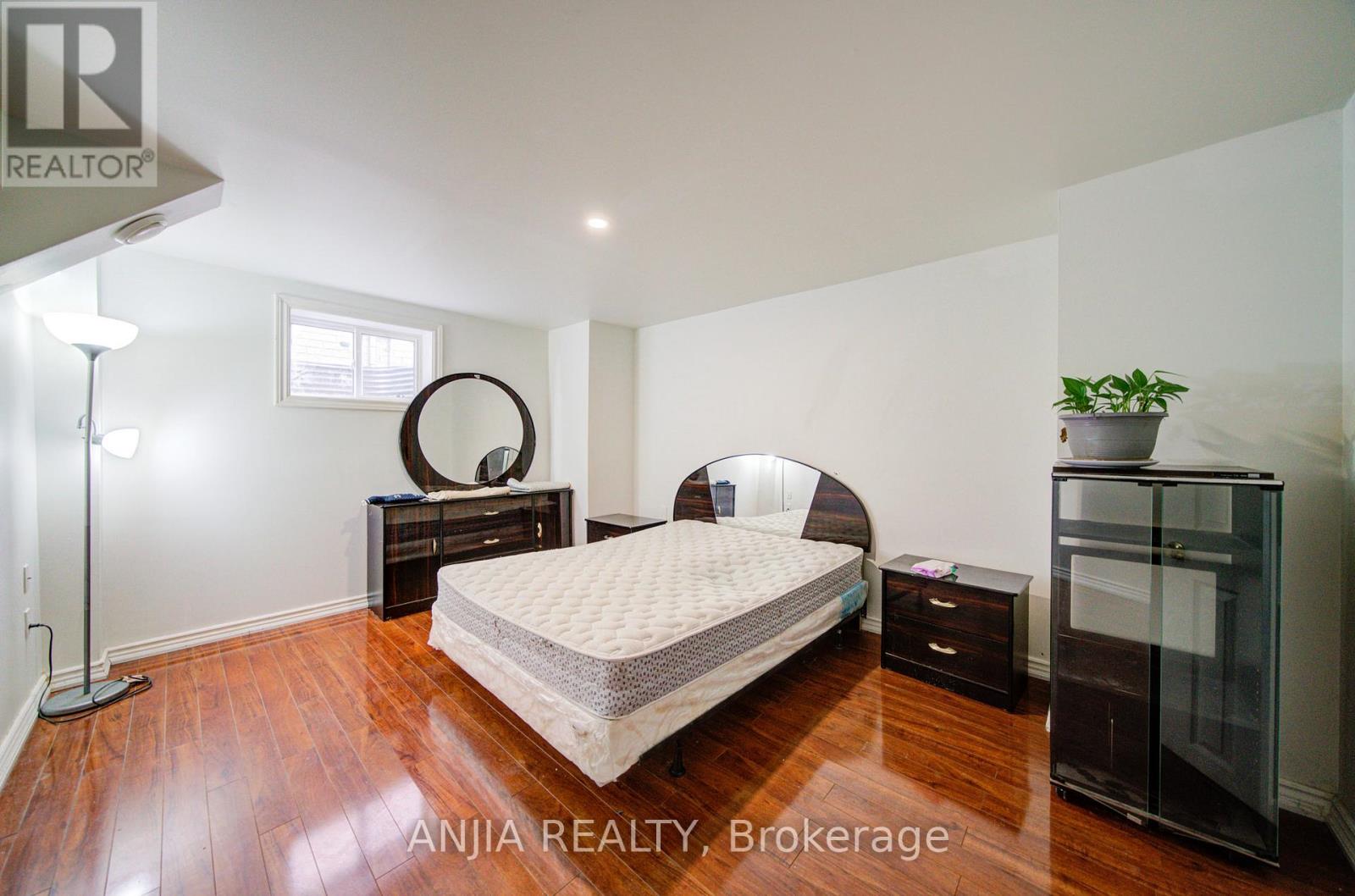 116 Emery Hill Boulevard, Markham, Ontario  L6C 2S6 - Photo 24 - N12928388