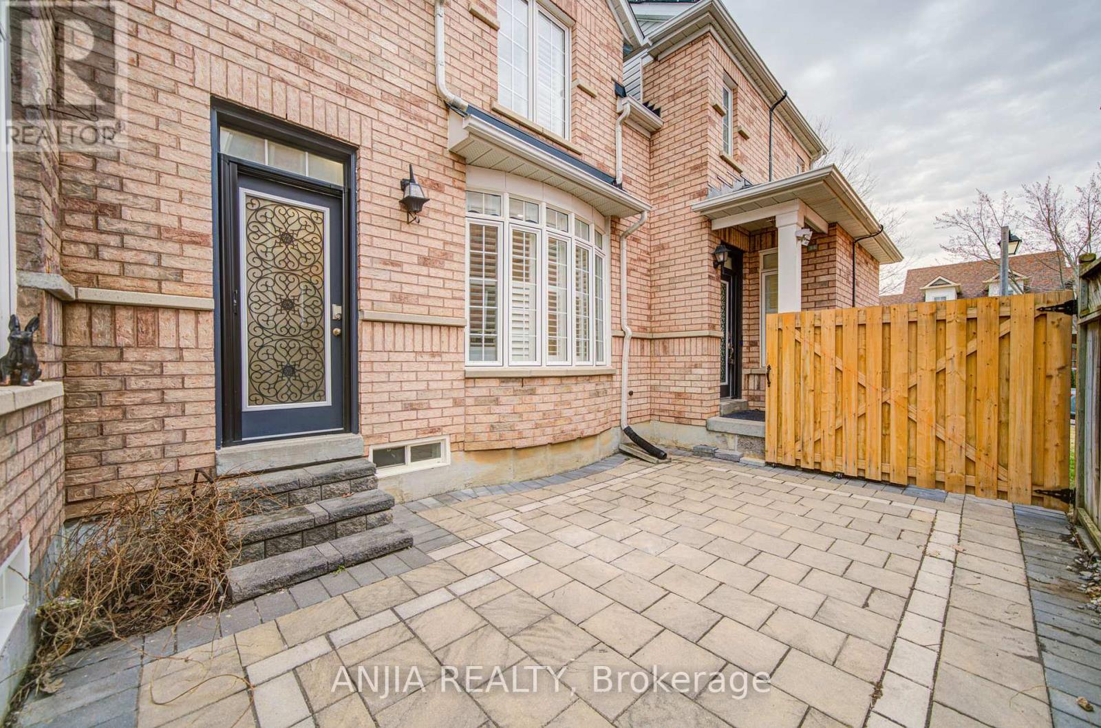 116 Emery Hill Boulevard, Markham, Ontario  L6C 2S6 - Photo 25 - N12928388