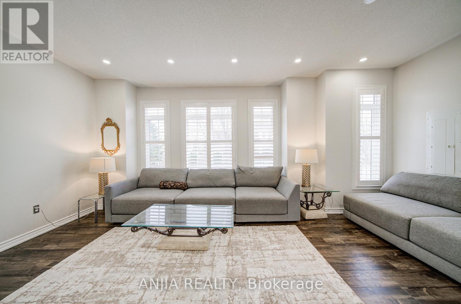 116 Emery Hill Boulevard, Markham, Ontario  L6C 2S6 - Photo 5 - N12928388