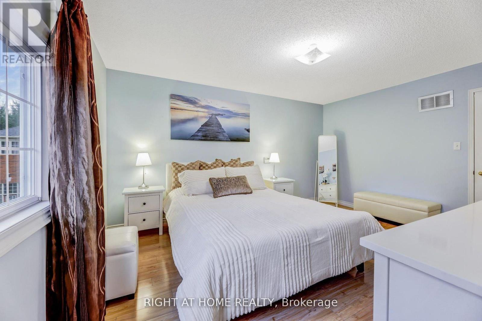 40 - 130 Mosaics Avenue, Aurora, Ontario  L4G 7L5 - Photo 14 - N12928398