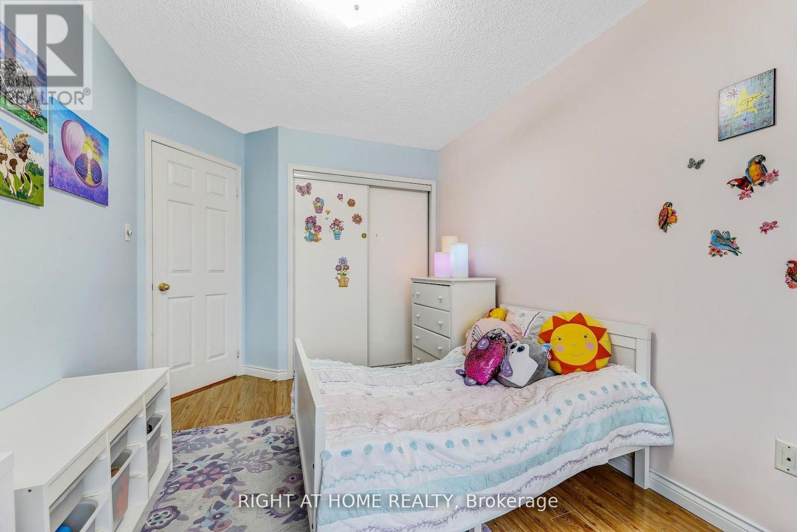 40 - 130 Mosaics Avenue, Aurora, Ontario  L4G 7L5 - Photo 19 - N12928398